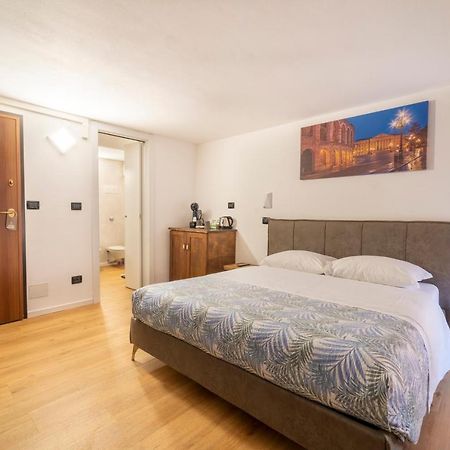 Hotel Aurelia Luxury - Piazza Delle Erbe Werona Zewnętrze zdjęcie