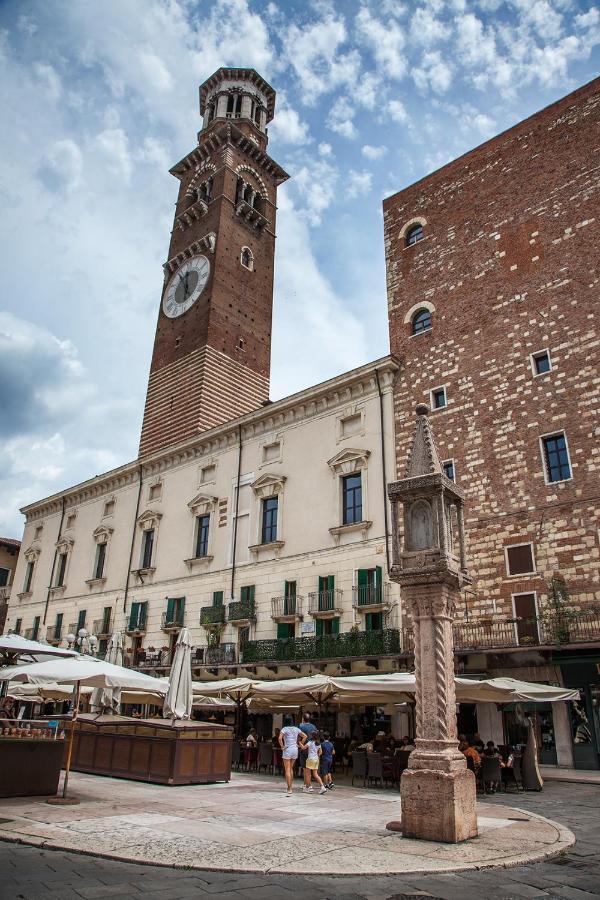 Hotel Aurelia Luxury - Piazza Delle Erbe Werona Zewnętrze zdjęcie