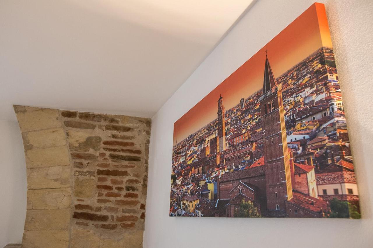 Hotel Aurelia Luxury - Piazza Delle Erbe Werona Zewnętrze zdjęcie