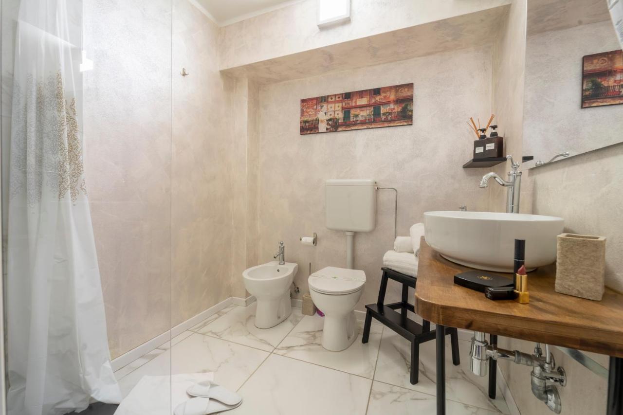 Hotel Aurelia Luxury - Piazza Delle Erbe Werona Zewnętrze zdjęcie
