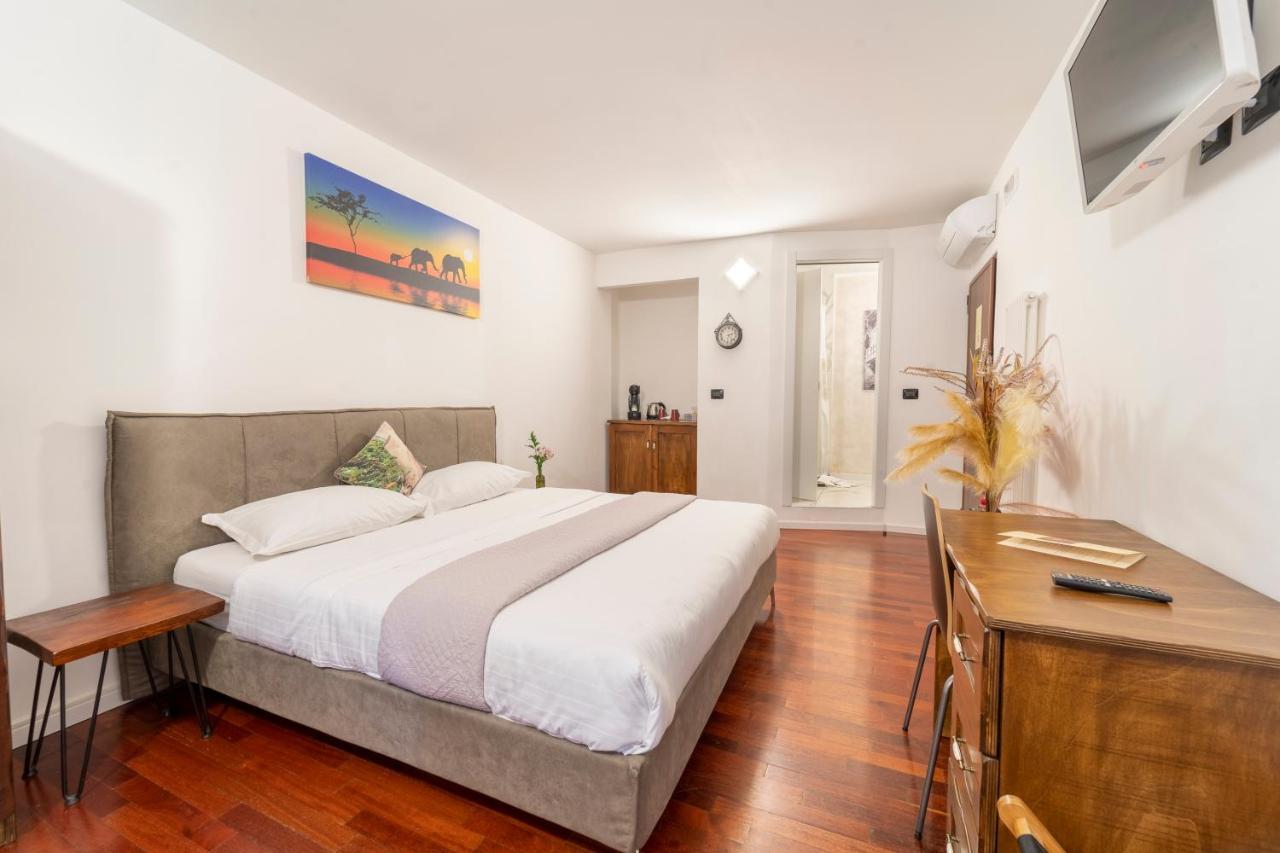 Hotel Aurelia Luxury - Piazza Delle Erbe Werona Zewnętrze zdjęcie