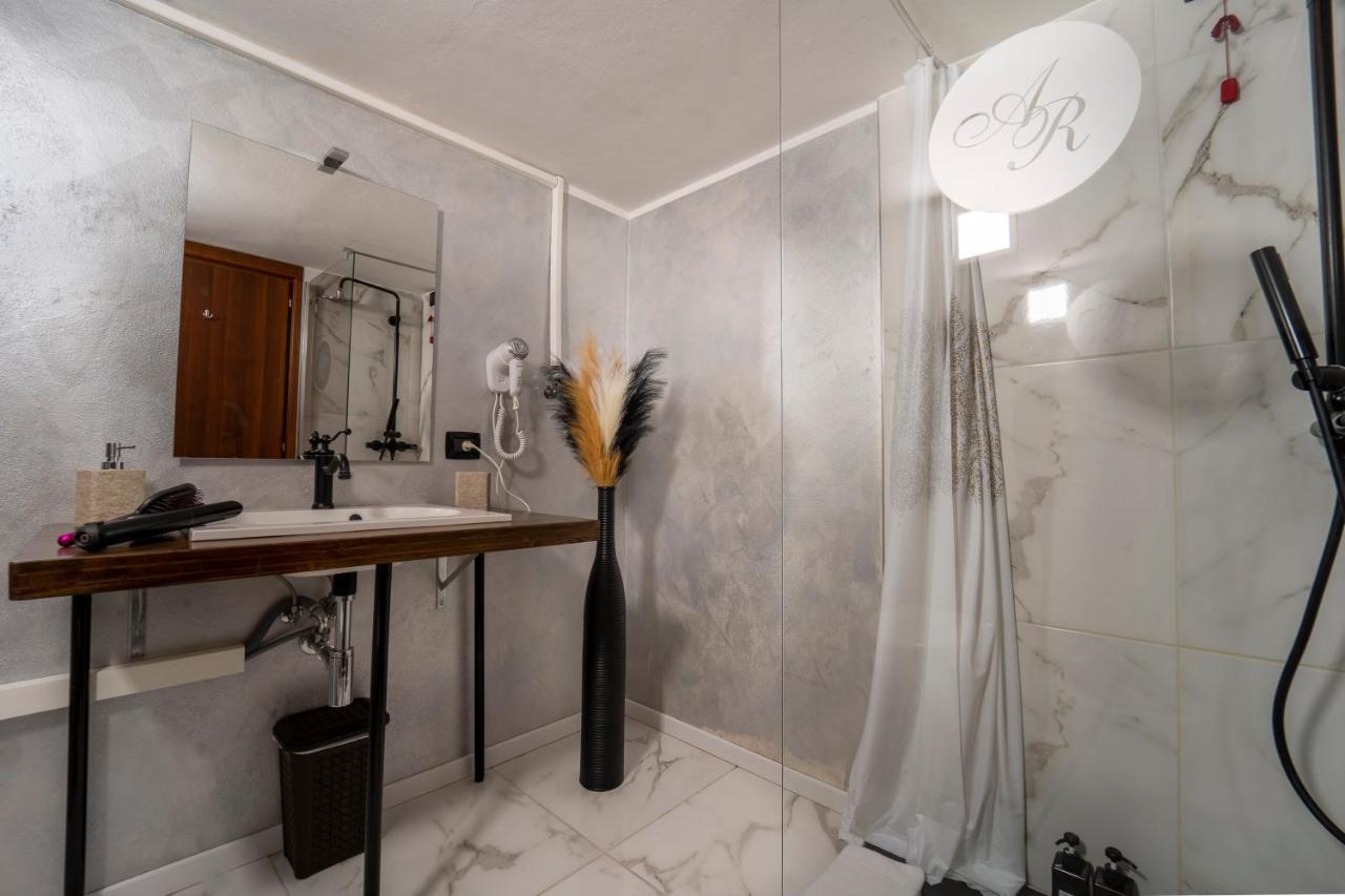 Hotel Aurelia Luxury - Piazza Delle Erbe Werona Zewnętrze zdjęcie