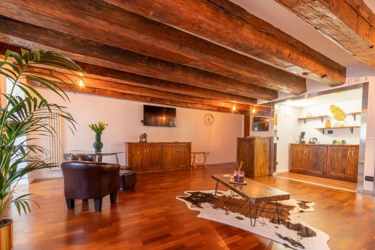 Hotel Aurelia Luxury - Piazza Delle Erbe Werona Zewnętrze zdjęcie